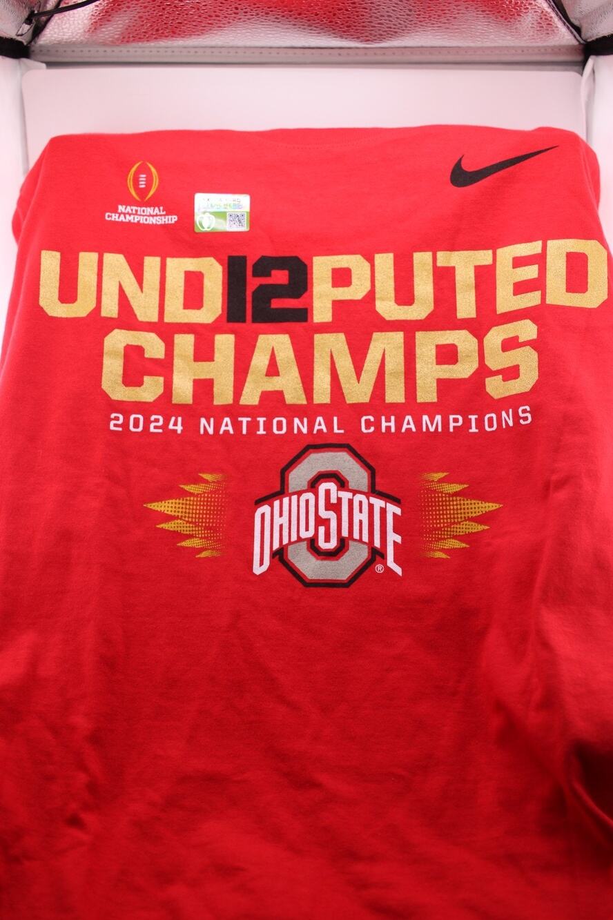 Nike Size Medium (M) Ohio State Buckeyes 2012 National Champions T-Shirt